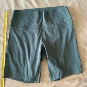 Lululemon Wunder Train High Rise Short 6”